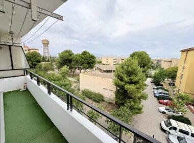 3-кімнатна квартира з балконом в Аліканте 83 кв.м