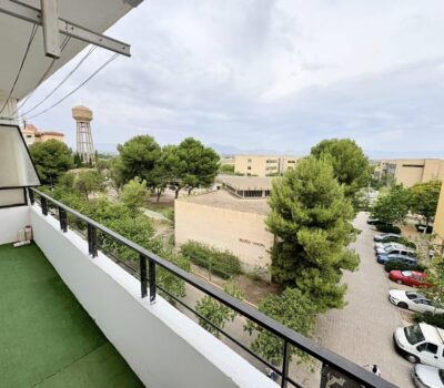 3-кімнатна квартира з балконом в Аліканте 83 кв.м