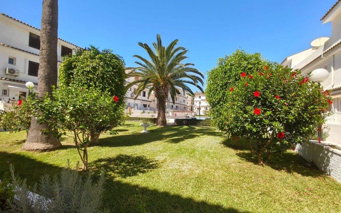 Будинок в Торрев’єсі 95 кв.м з терасою та видом на море