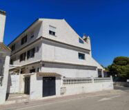 Будинок в Торрев’єсі 95 кв.м з терасою та видом на море