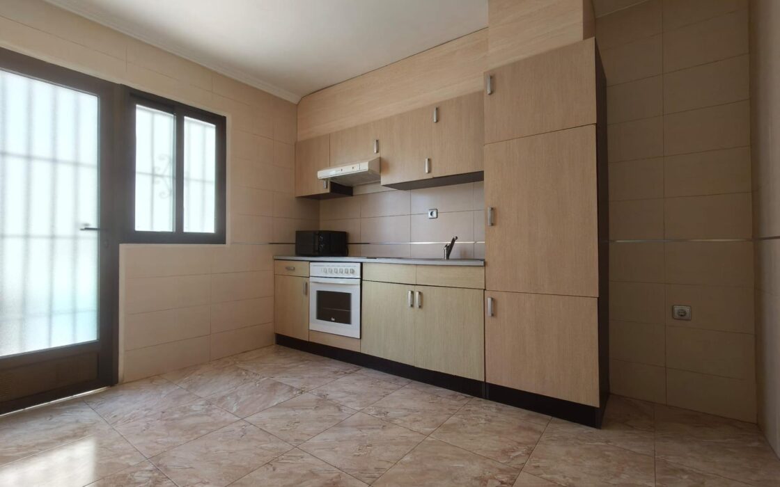 Будинок в Торрев’єсі 95 кв.м з терасою та видом на море