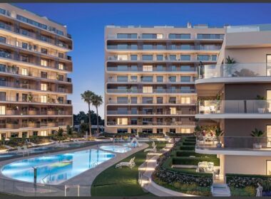 Апартаменти 136 кв.м в Аліканте, 300 м до моря, новобудова