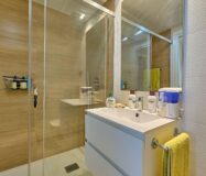 Апартаменти 136 кв.м в Аліканте, 300 м до моря, новобудова