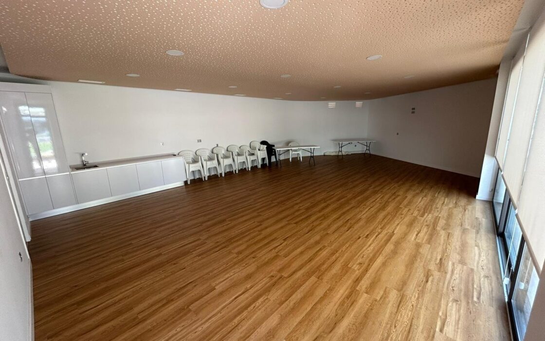 Апартаменти 136 кв.м в Аліканте, 300 м до моря, новобудова