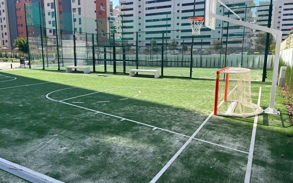 Апартаменти 136 кв.м в Аліканте, 300 м до моря, новобудова