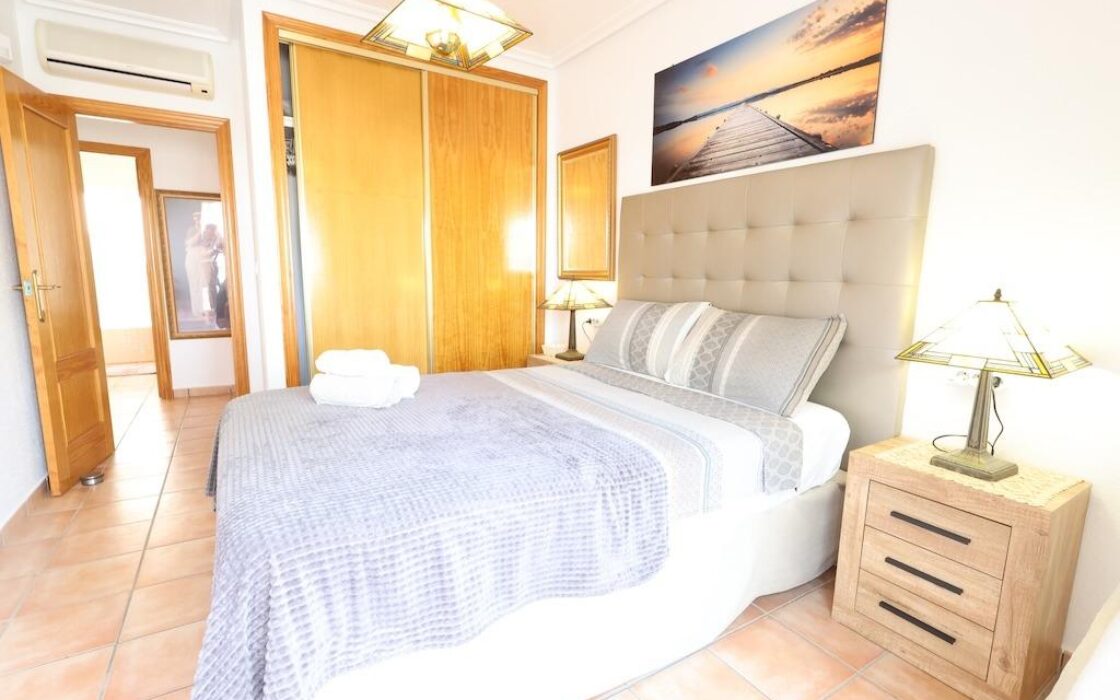 Дом в Ориуэла Коста, 72 кв.м, 3 спальни, 400 м до моря