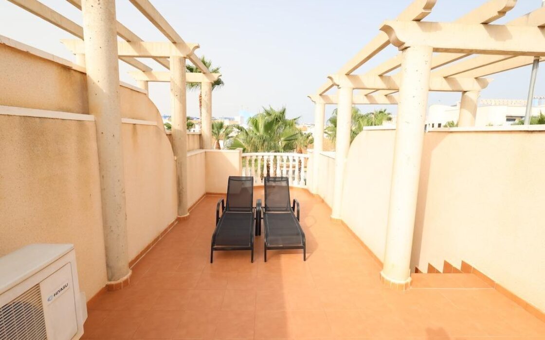 Дом в Ориуэла Коста, 72 кв.м, 3 спальни, 400 м до моря