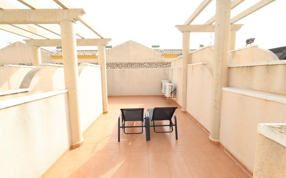 Дом в Ориуэла Коста, 72 кв.м, 3 спальни, 400 м до моря