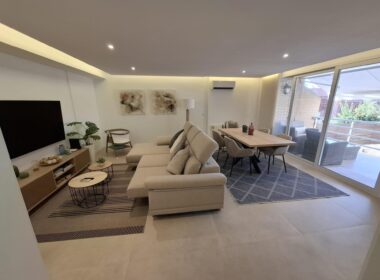 Будинок в San Juan Playa 230 кв.м біля моря з терасою та басейном