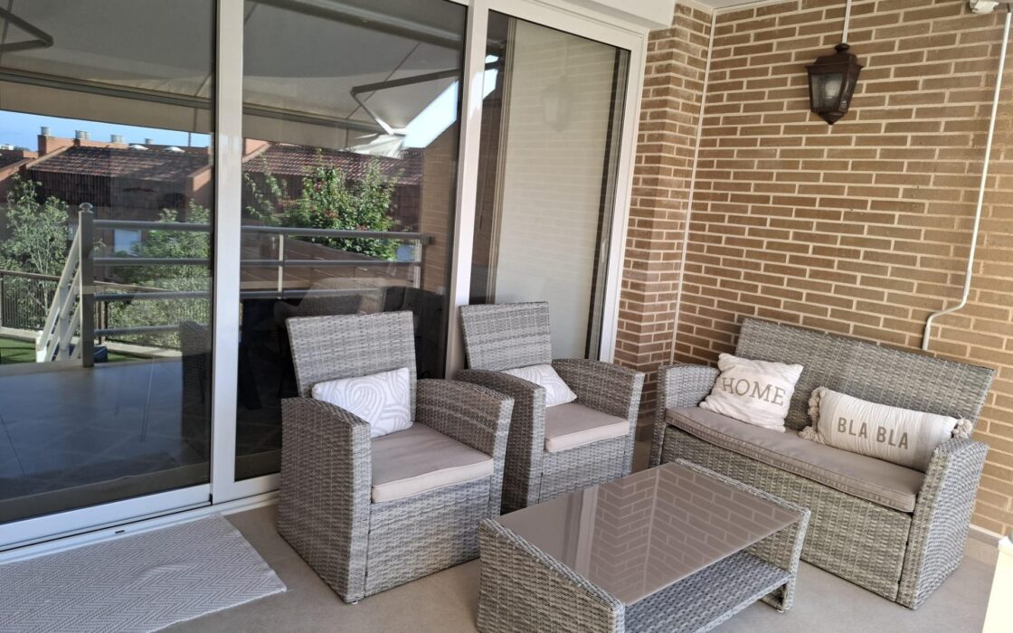 Будинок в San Juan Playa 230 кв.м біля моря з терасою та басейном