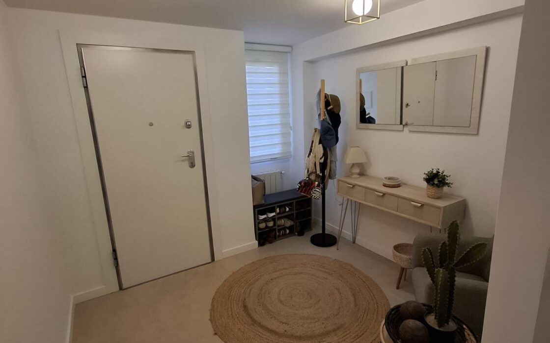 Будинок в San Juan Playa 230 кв.м біля моря з терасою та басейном