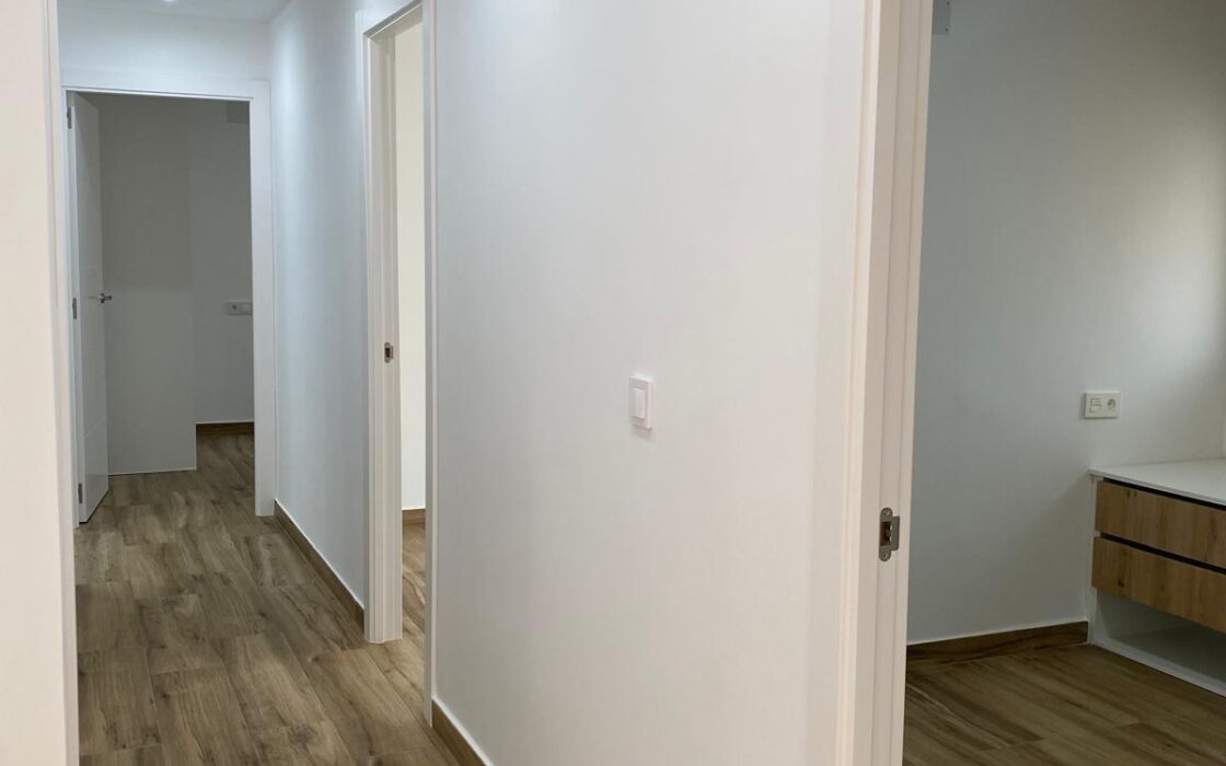 Апартаменты в Торревьехе у моря, 88 кв.м, 4 комнаты