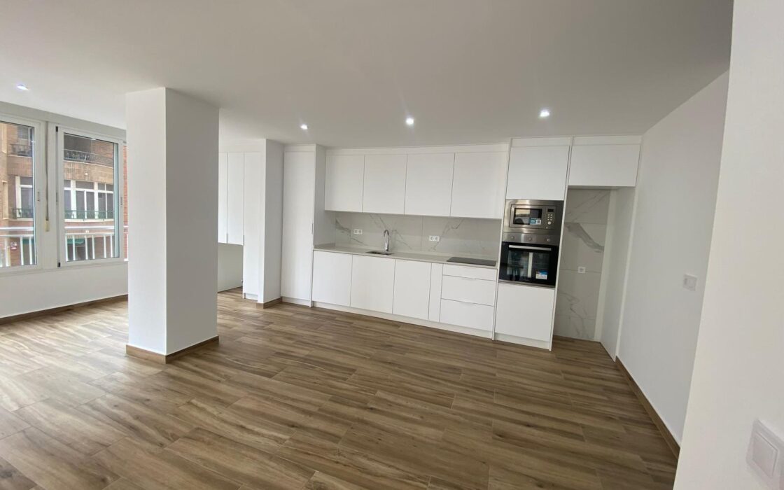 Апартаменты в Торревьехе у моря, 88 кв.м, 4 комнаты