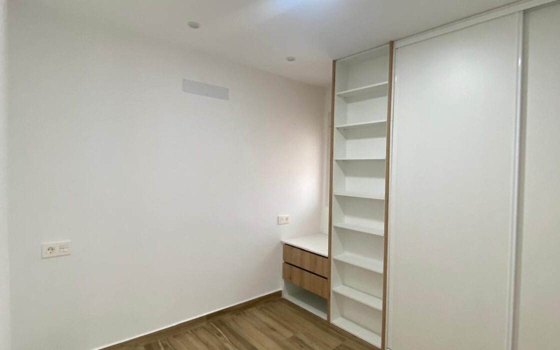 Апартаменты в Торревьехе у моря, 88 кв.м, 4 комнаты