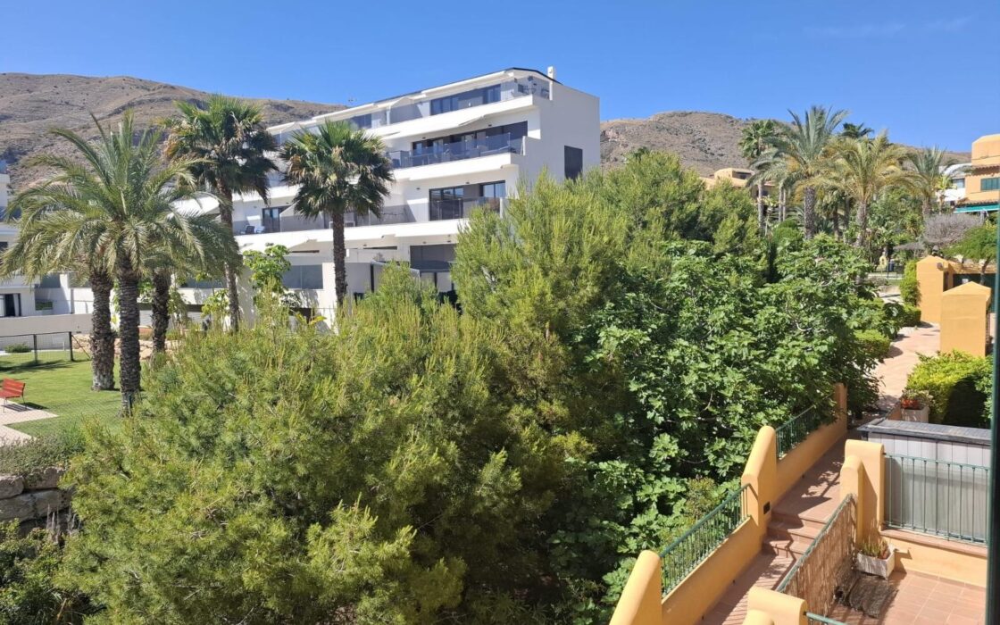 Таунхаус в Финестрате 102 кв.м с террасой и видами на природу