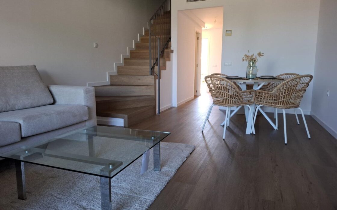 Таунхаус в Финестрате 102 кв.м с террасой и видами на природу