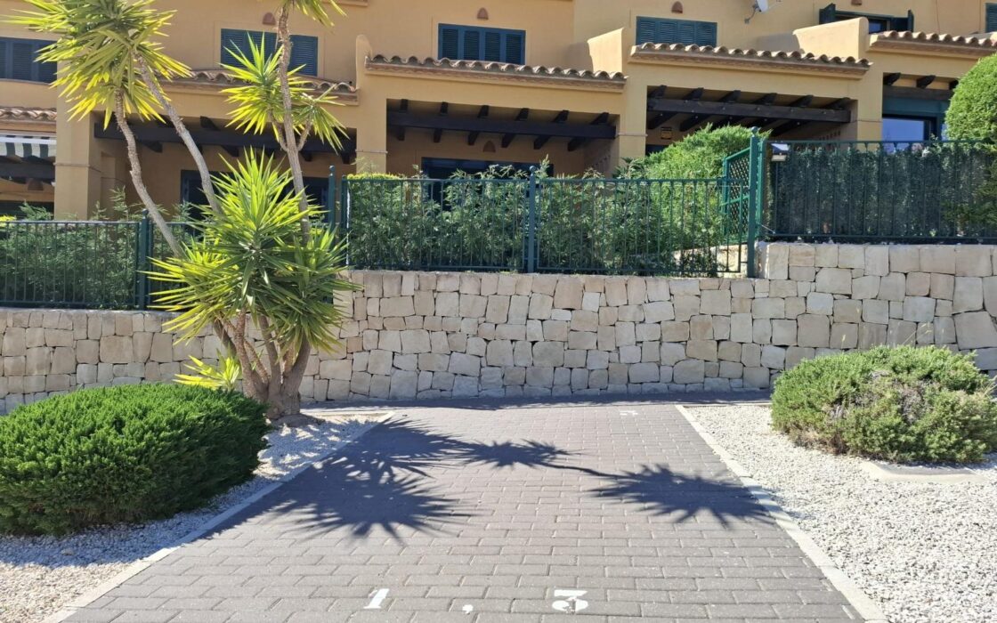 Таунхаус в Финестрате 102 кв.м с террасой и видами на природу