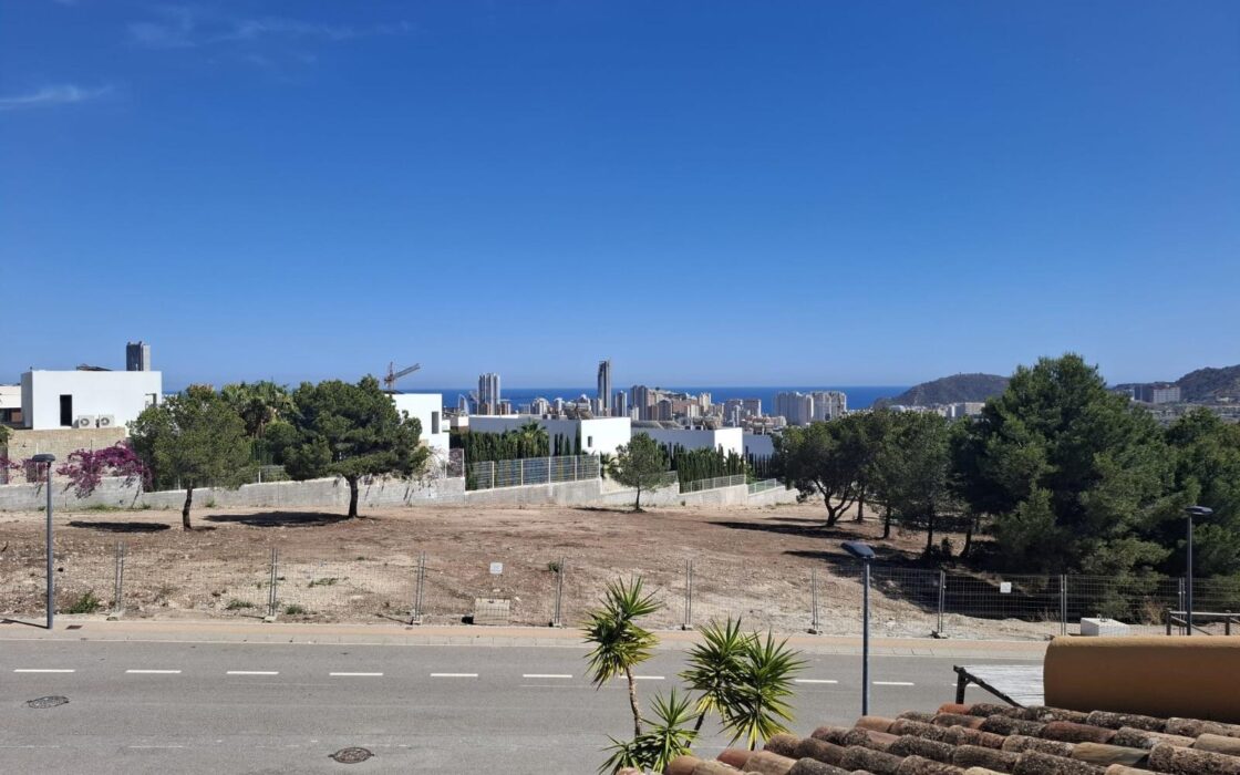 Таунхаус в Финестрате 102 кв.м с террасой и видами на природу