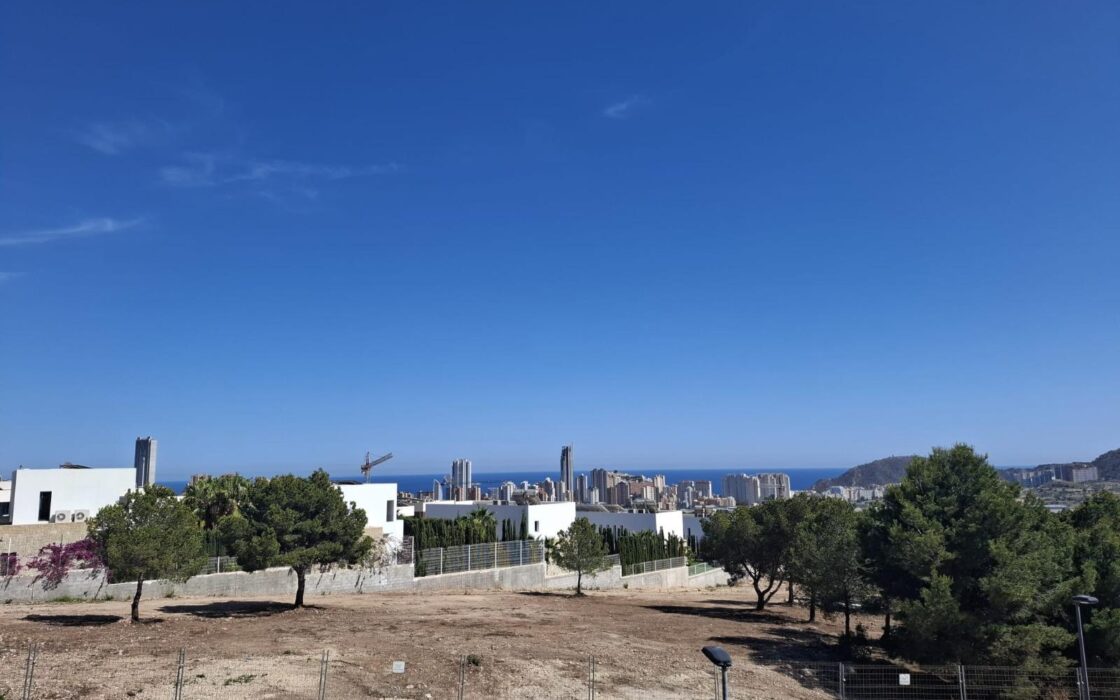 Таунхаус в Финестрате 102 кв.м с террасой и видами на природу