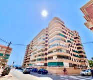 Апартамент 110 кв.м у моря в Торревьехе с террасой