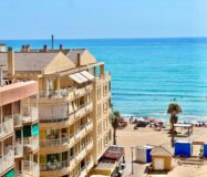 Апартамент 110 кв.м у моря в Торревьехе с террасой