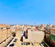 Апартамент 110 кв.м у моря в Торревьехе с террасой