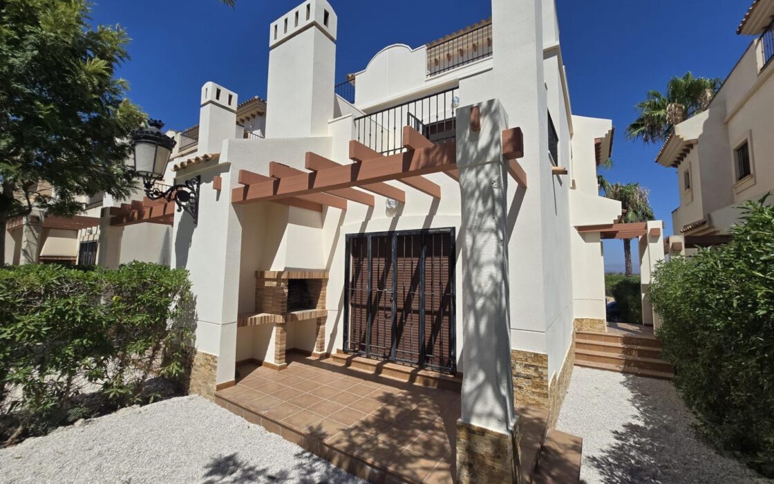 Будинок в Альгорфі 101 кв.м з терасою та басейном біля моря