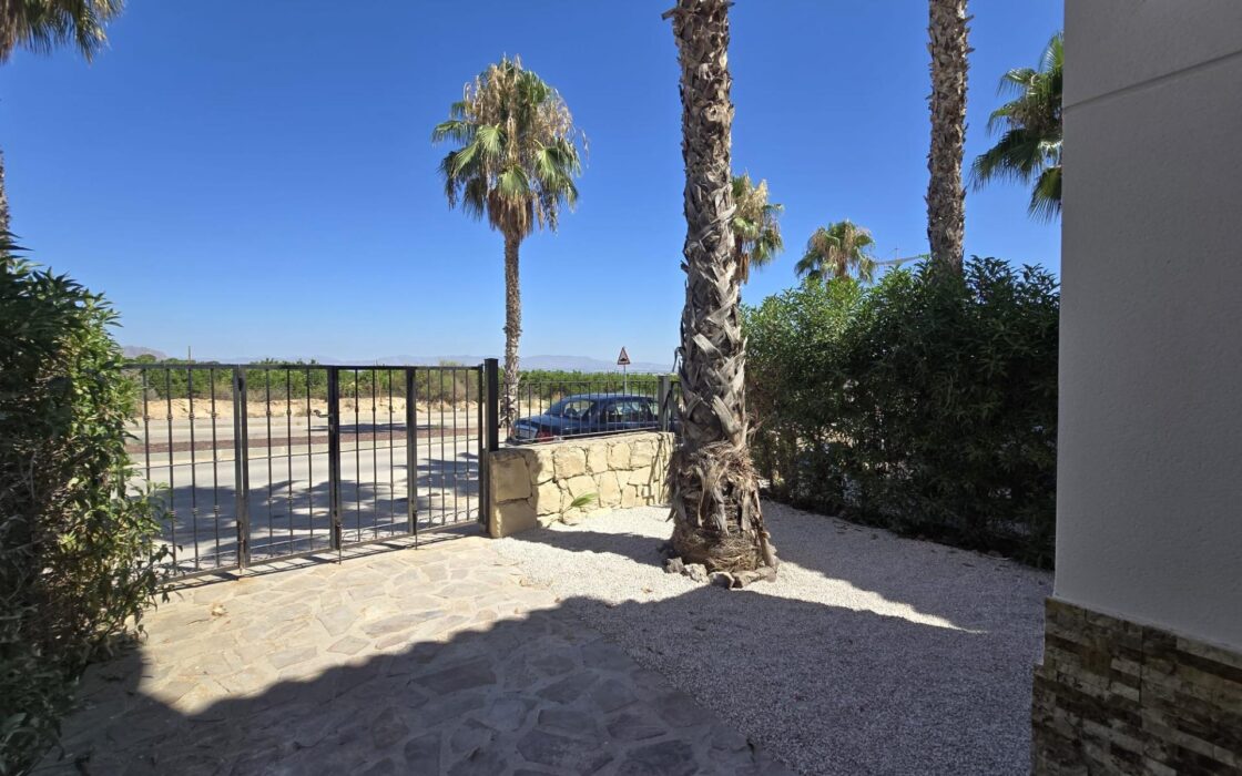 Будинок в Альгорфі 101 кв.м з терасою та басейном біля моря