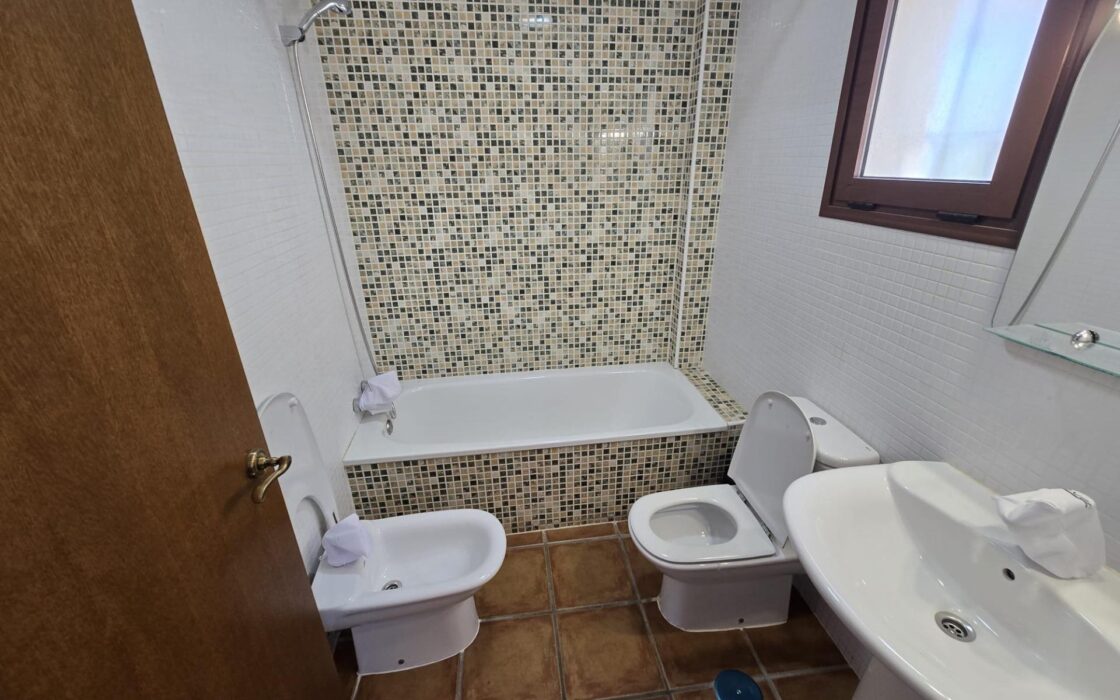 Будинок в Альгорфі 101 кв.м з терасою та басейном біля моря