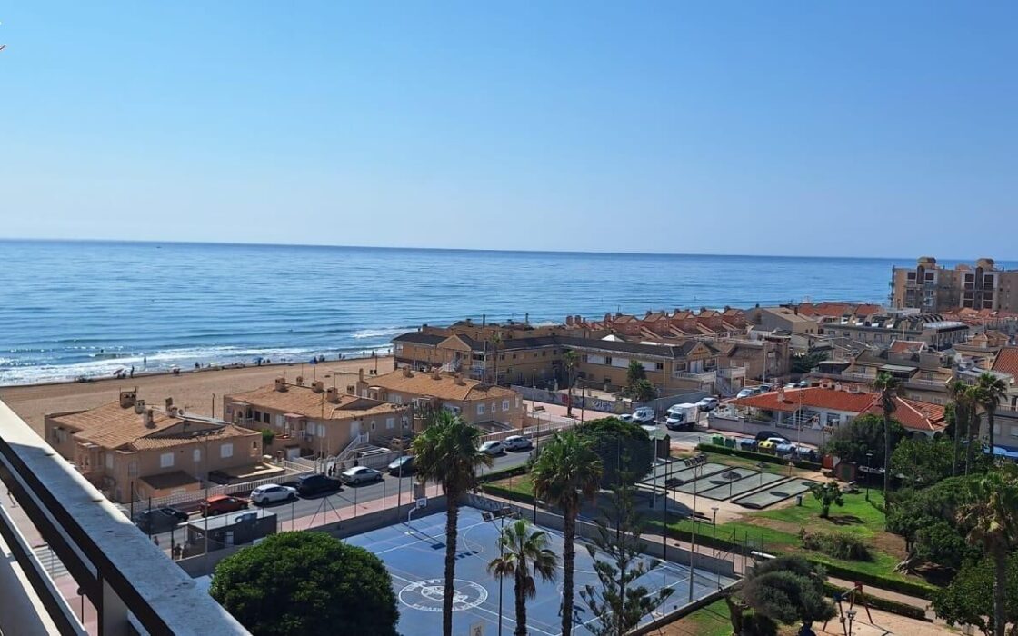 Апартаменти в Торрев’єсі 100 кв.м з видом на море