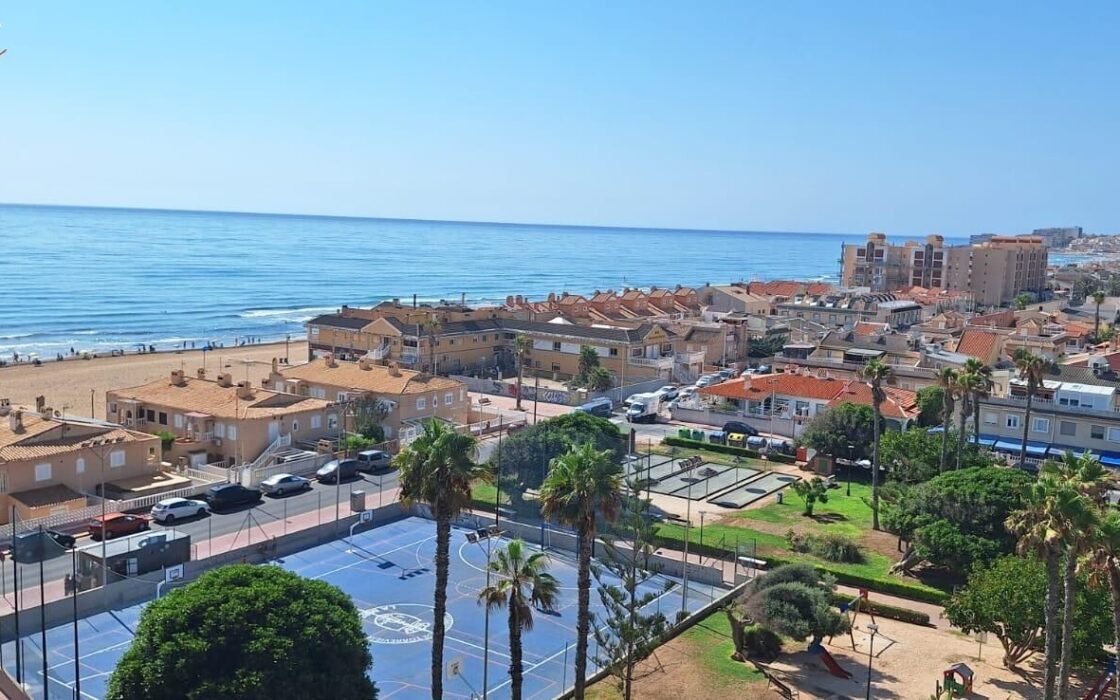 Апартаменти в Торрев’єсі 100 кв.м з видом на море