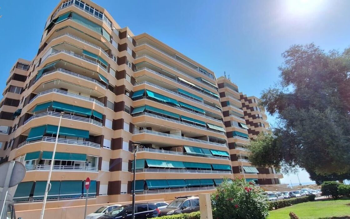 Апартаменти в Торрев’єсі 100 кв.м з видом на море