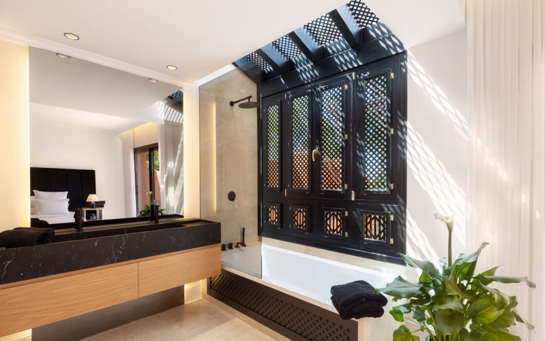 Очаровательная вилла на Золотой миле 248 кв.м с террасой