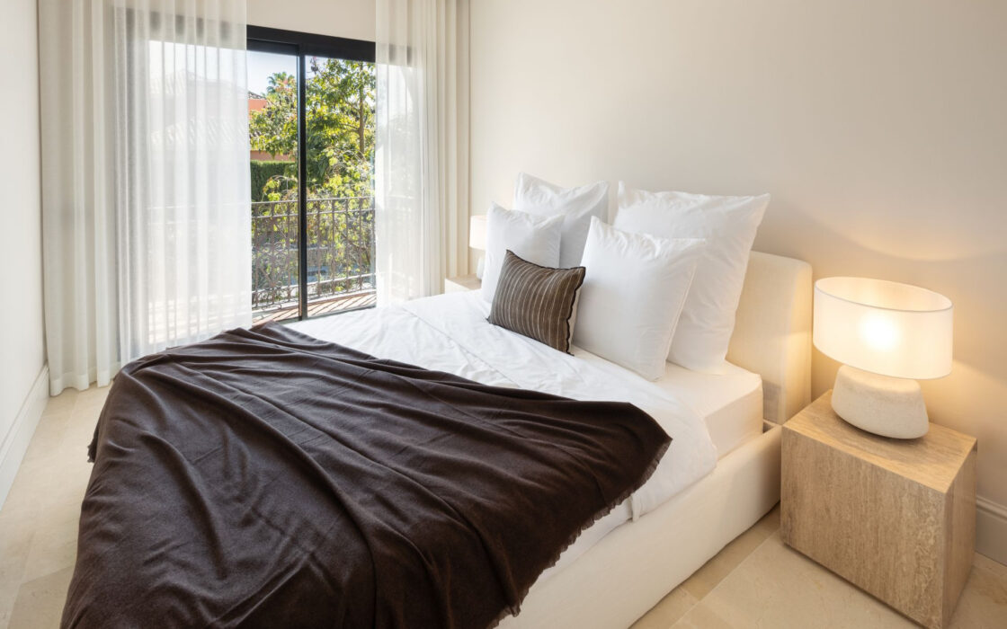 Очаровательная вилла на Золотой миле 248 кв.м с террасой