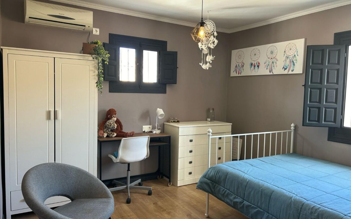 Приватний будинок з терасою у Вільяхойосі, 4 спальні, 241 кв.м