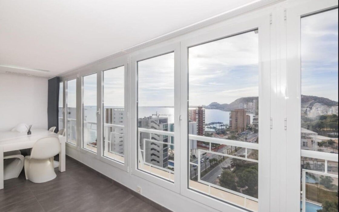 Апартаменти 90 кв.м у моря в Сан Хуан Плайя