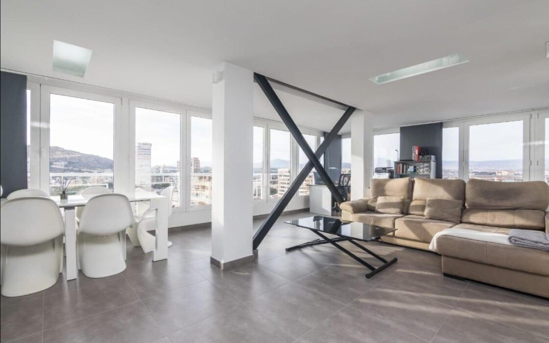 Апартаменти 90 кв.м у моря в Сан Хуан Плайя