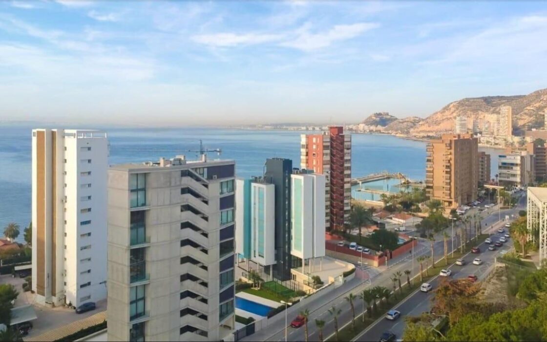 Апартаменти 90 кв.м у моря в Сан Хуан Плайя