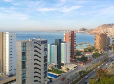 Апартаменти 90 кв.м у моря в Сан Хуан Плайя