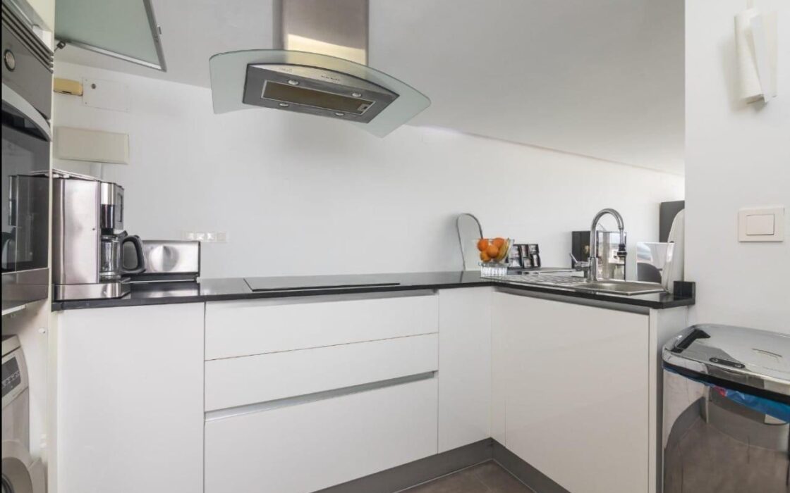 Апартаменти 90 кв.м у моря в Сан Хуан Плайя