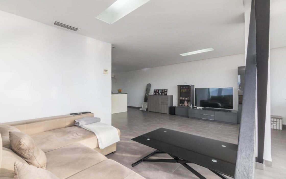 Апартаменти 90 кв.м у моря в Сан Хуан Плайя