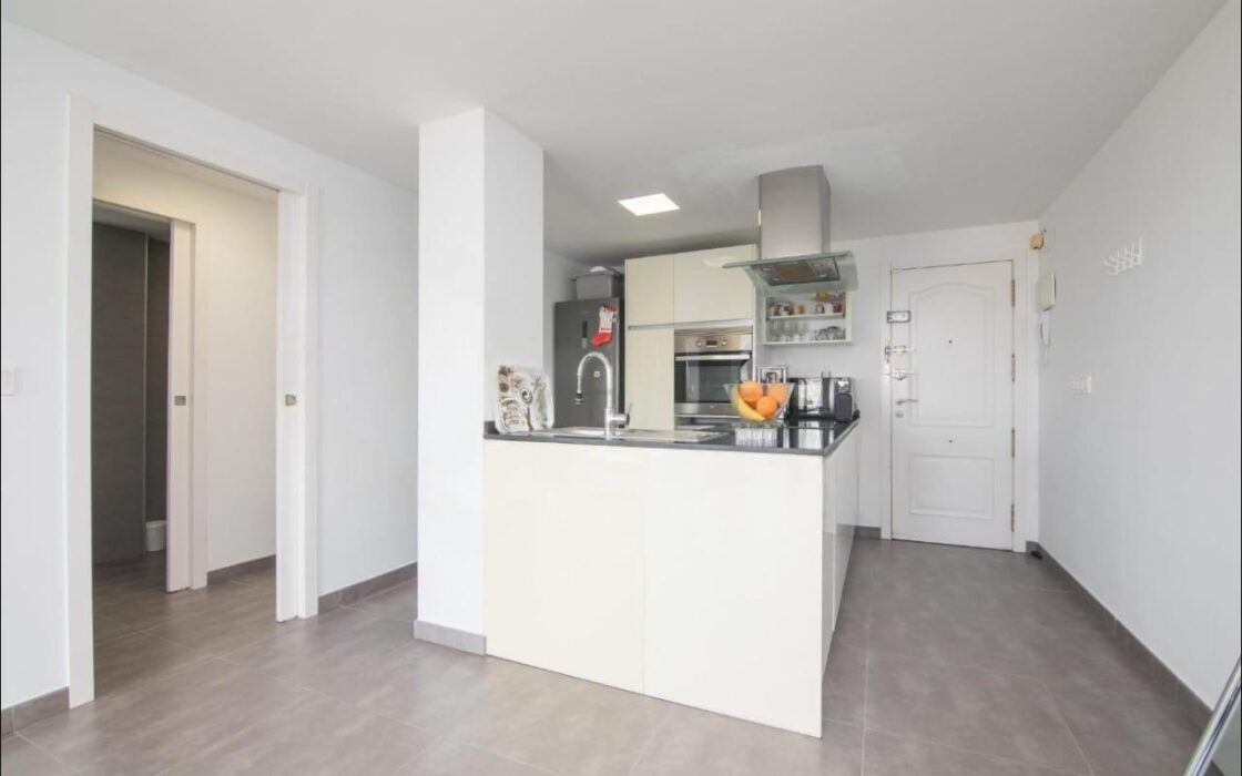 Апартаменти 90 кв.м у моря в Сан Хуан Плайя