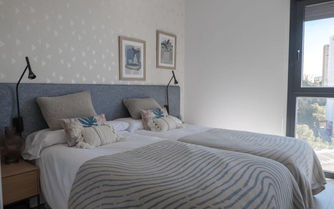 Современные апартаменты с террасой в Бенидорме 180 кв.м.