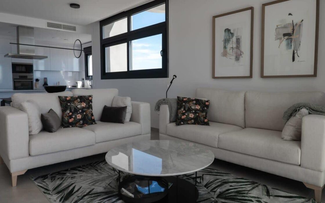 Современные апартаменты с террасой в Бенидорме 180 кв.м.