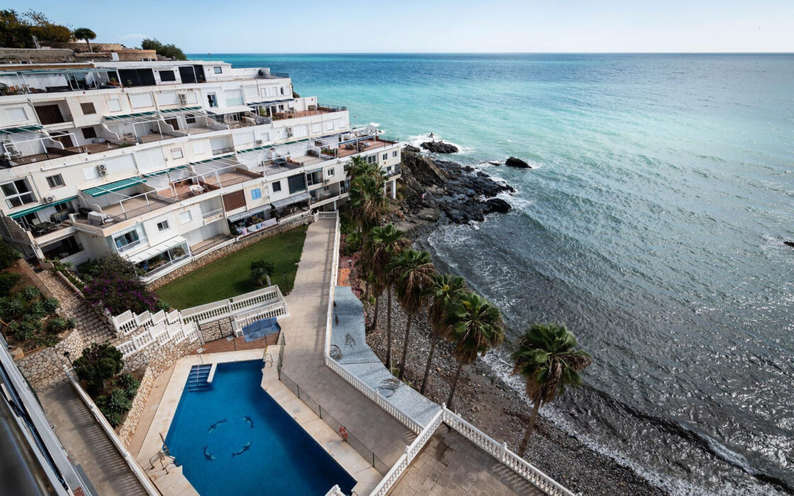 Дуплекс 160 кв.м с панорамным видом на море в Бенальмадене