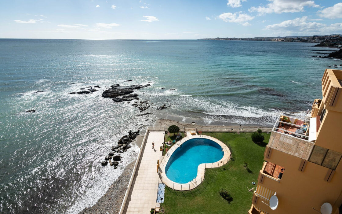 Дуплекс 160 кв.м с панорамным видом на море в Бенальмадене