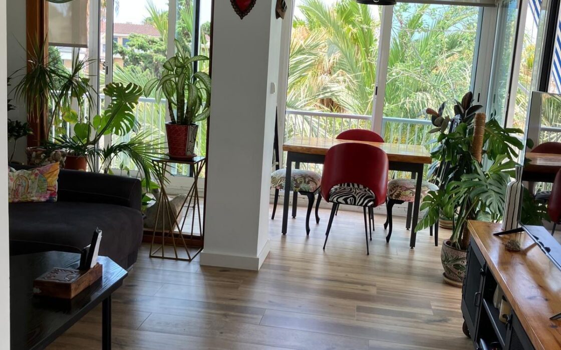 Апартаменти в San Juan Playa 96 кв.м з терасою біля моря