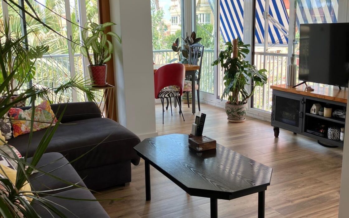 Апартаменти в San Juan Playa 96 кв.м з терасою біля моря