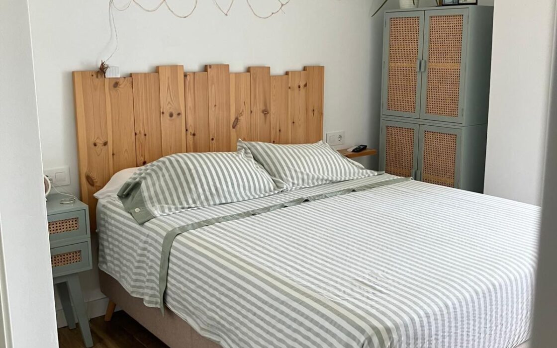 Апартаменти в San Juan Playa 96 кв.м з терасою біля моря