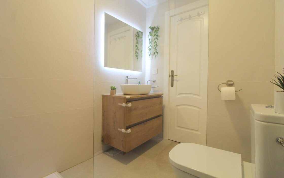 Апартаменты 87 кв.м в Торревьехе у моря с террасой